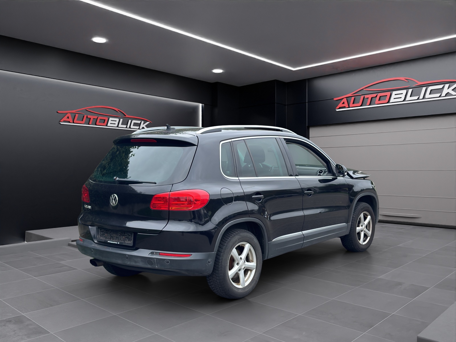 VW Tiguan 2.0 TDI Sport&Style 4Motion DSG-image-2