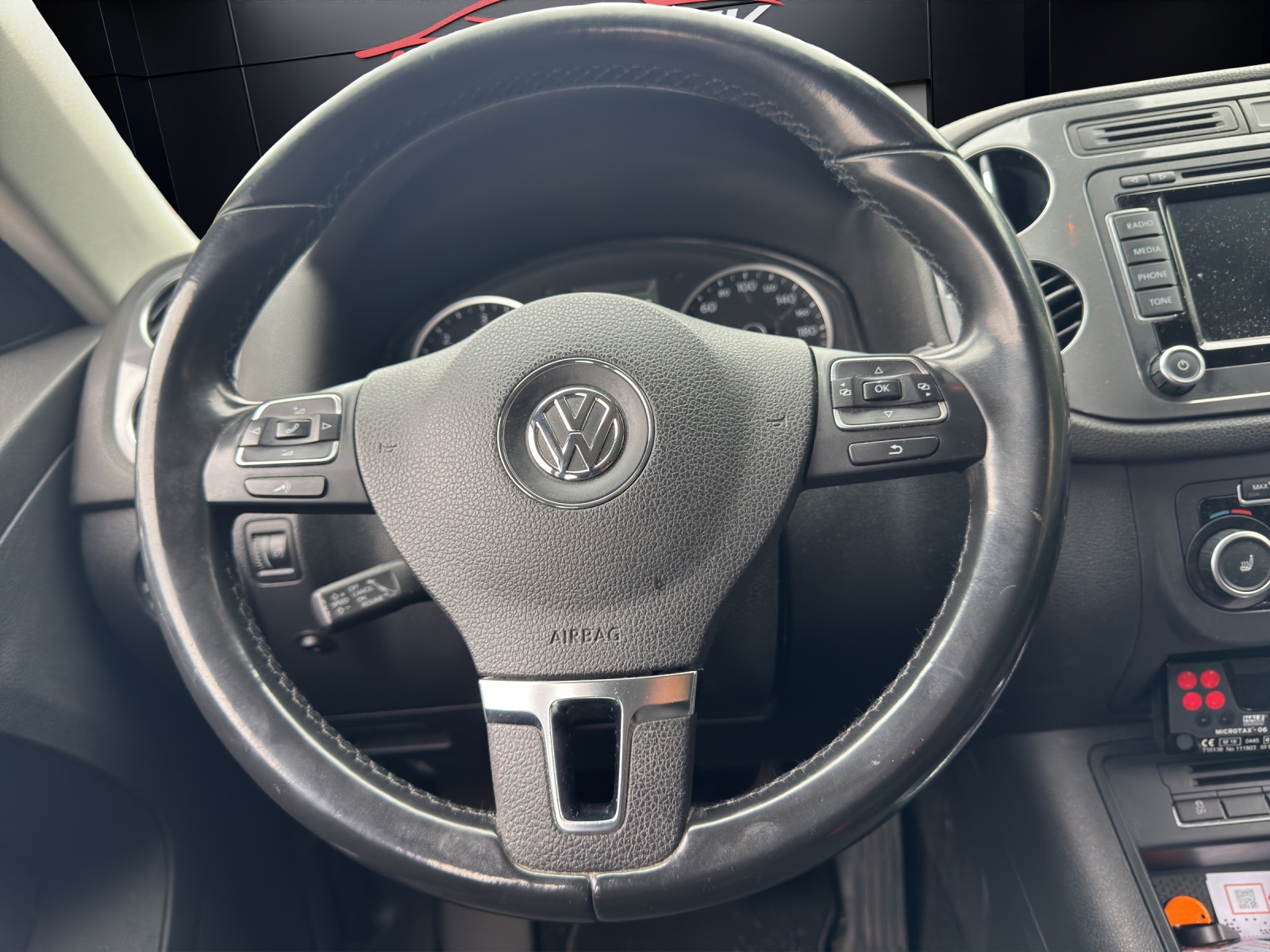 VW Tiguan 2.0 TDI Sport&Style 4Motion DSG-image-16