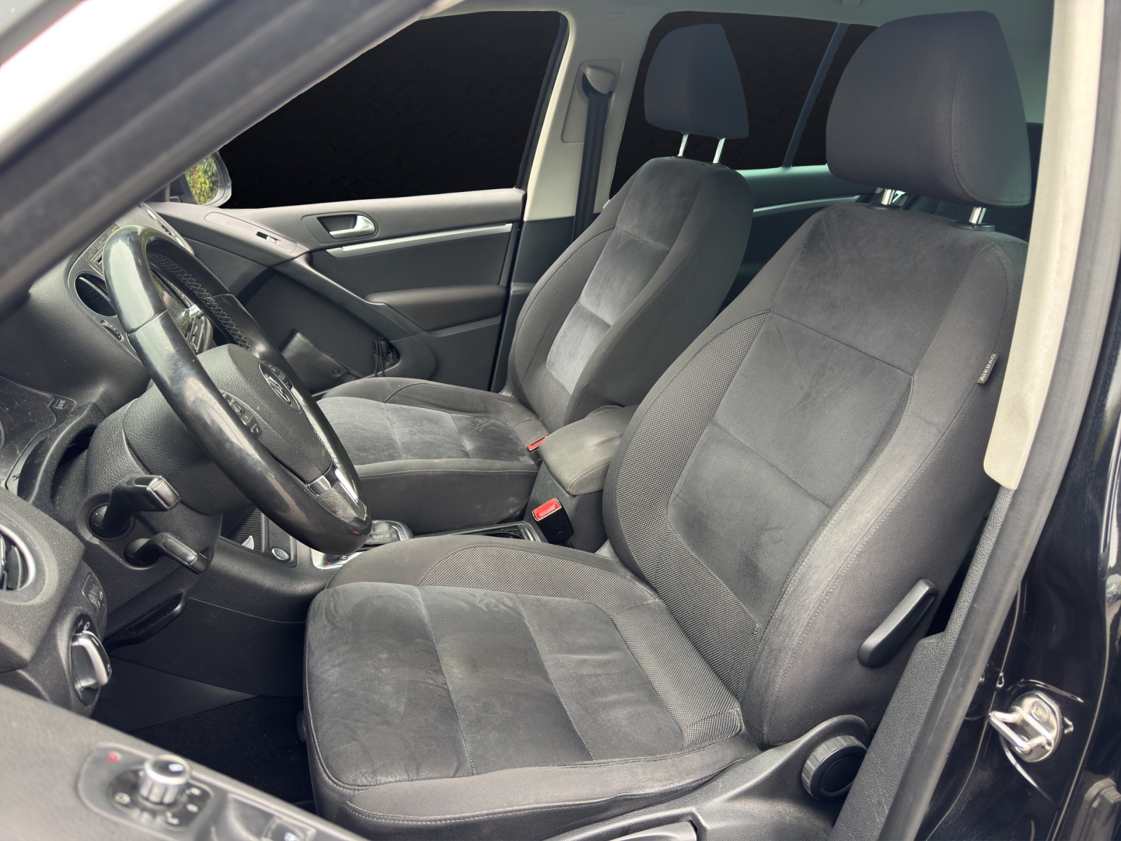 VW Tiguan 2.0 TDI Sport&Style 4Motion DSG-image-9