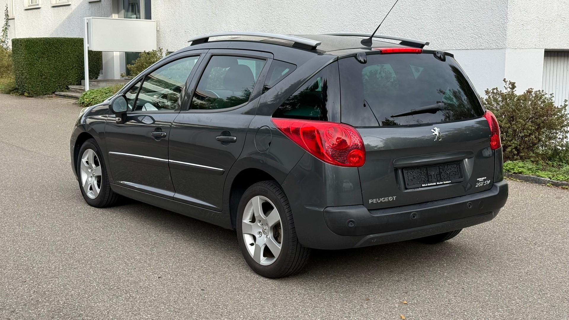 PEUGEOT 207 SW 1.6 16V Sport Automatic-image-6