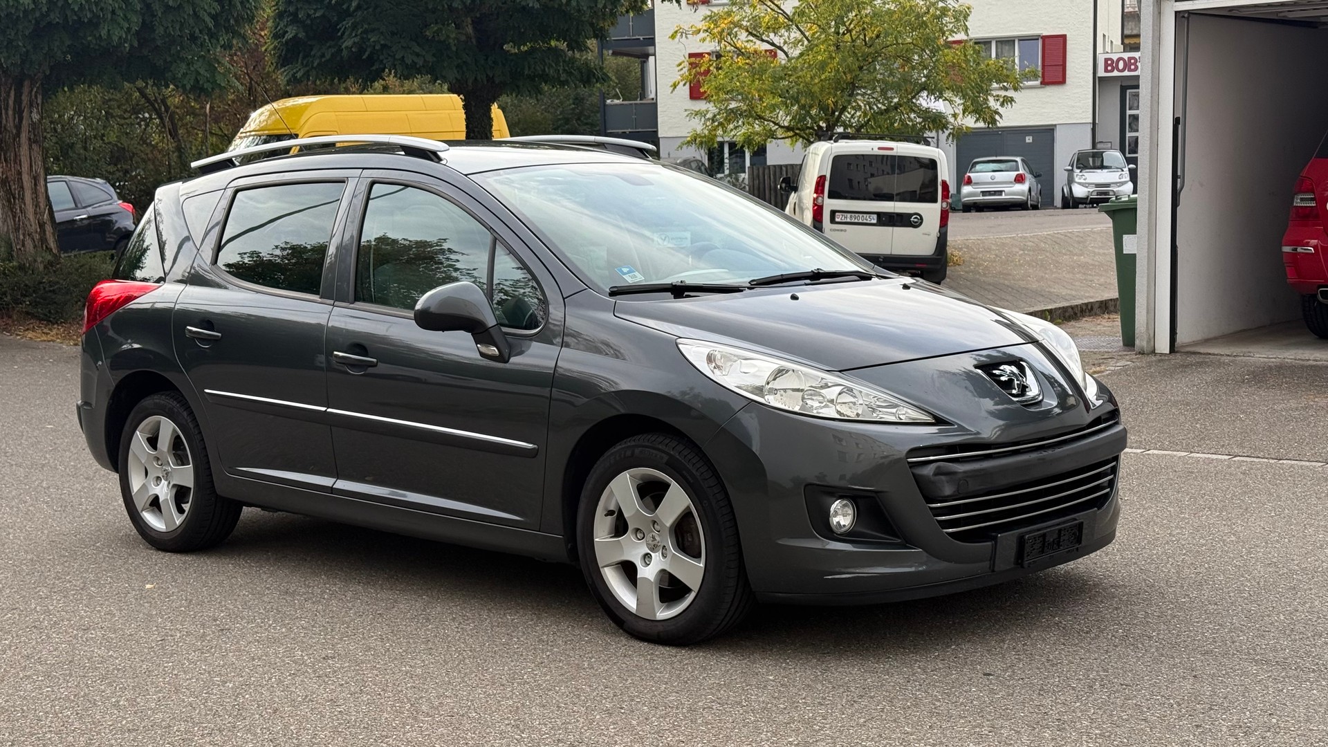 PEUGEOT 207 SW 1.6 16V Sport Automatic-image-1