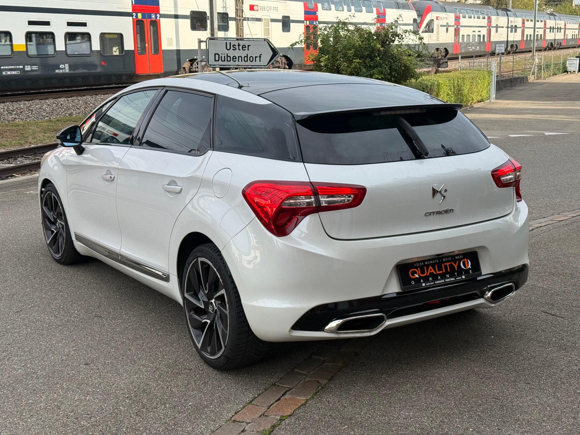 DS AUTOMOBILES DS5 1.6 Turbo Paris Rendez-vous-image-3