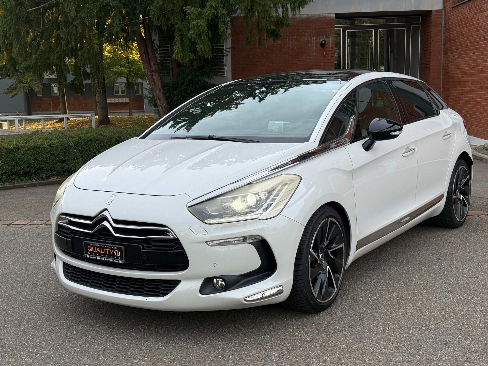 DS AUTOMOBILES DS5 1.6 Turbo Paris Rendez-vous-image-2