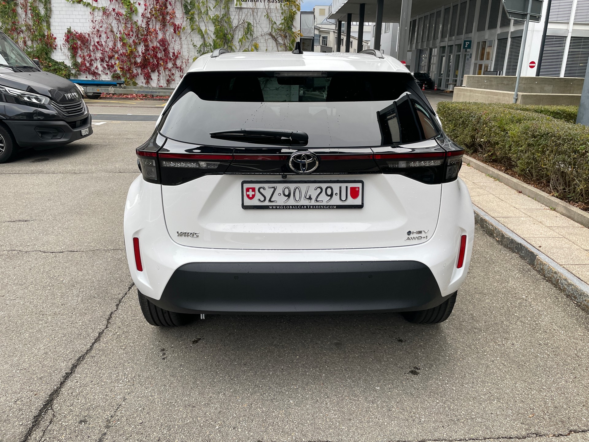 TOYOTA Yaris Cross 1.5 Trend AWDi e-CVT (MODELL 2027)-image-3