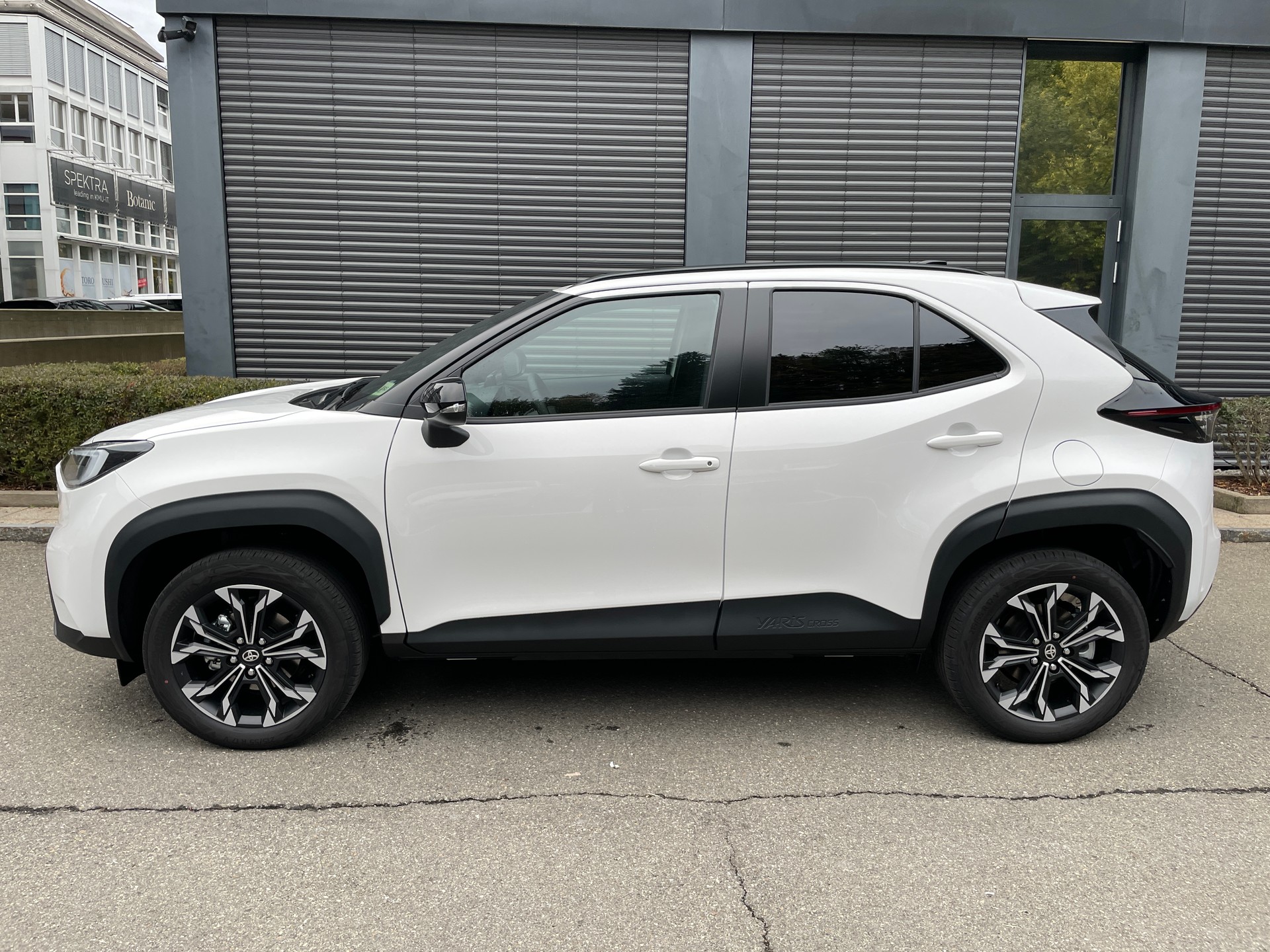 TOYOTA Yaris Cross 1.5 Trend AWDi e-CVT (MODELL 2027)-image-1