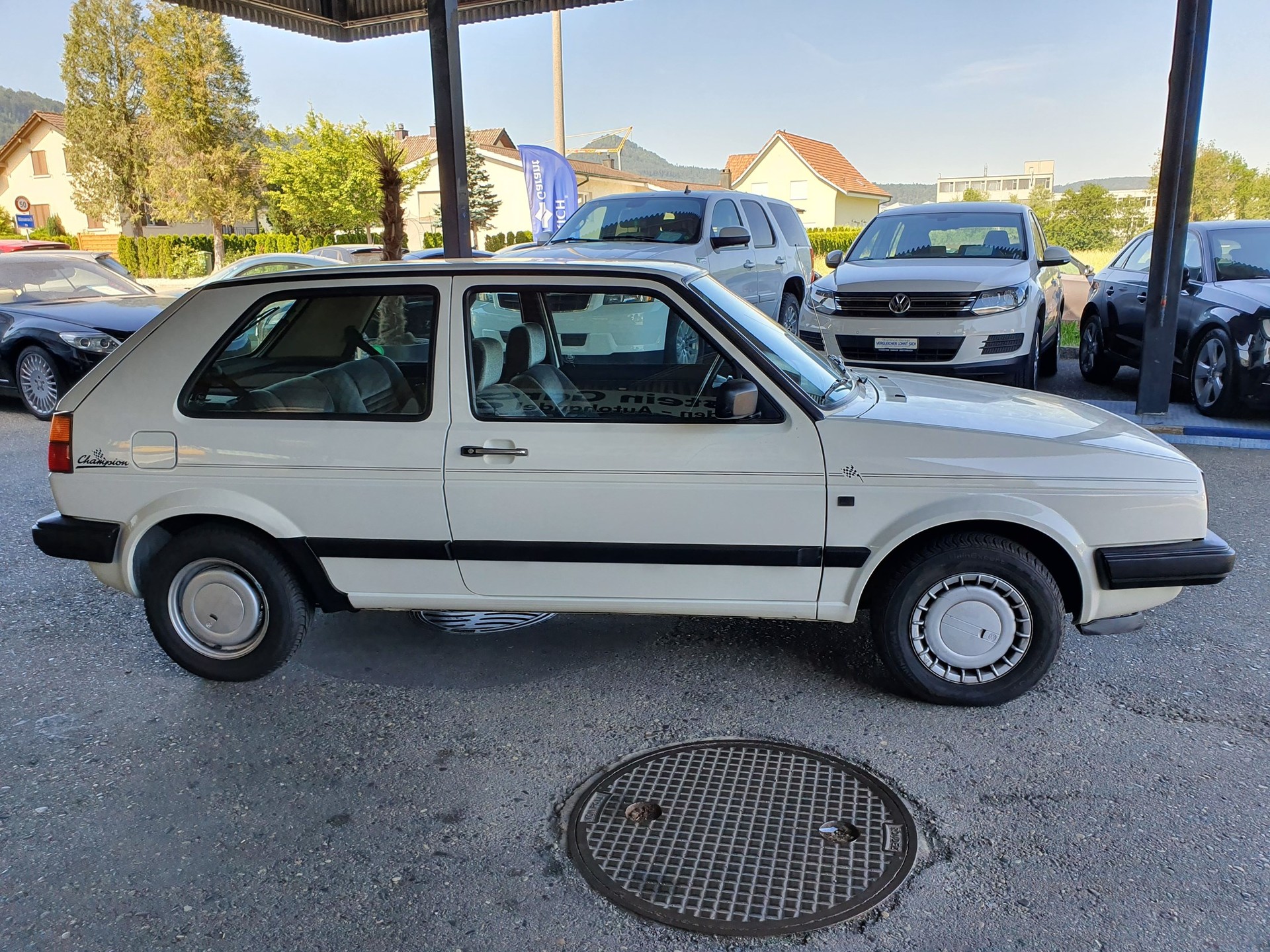 VW Golf 1600 CL Swiss Champ.-image-3