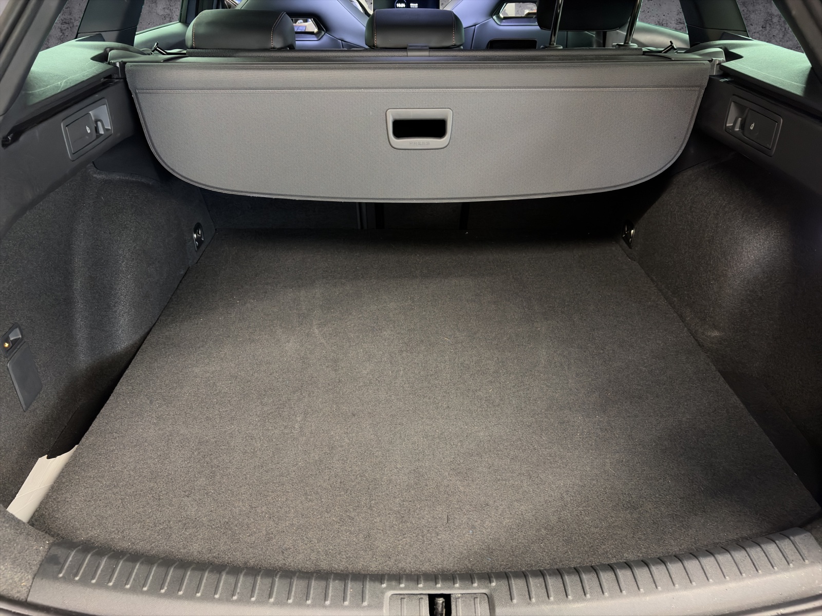 CUPRA LEON ST 1.4 e-HYBRID pHEV VZ DSG-image-13