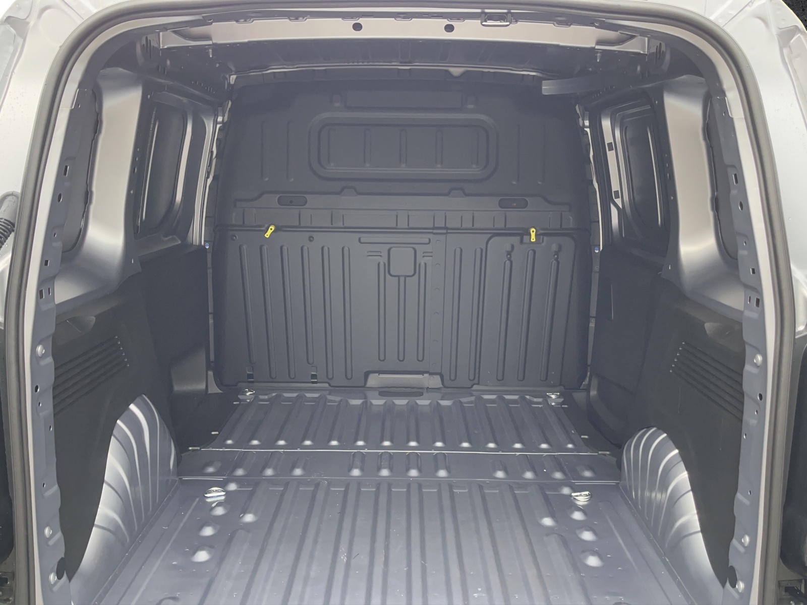FIAT E-Doblo Kaw. L1 50 kWh Launch Edition 100% WIR-image-13