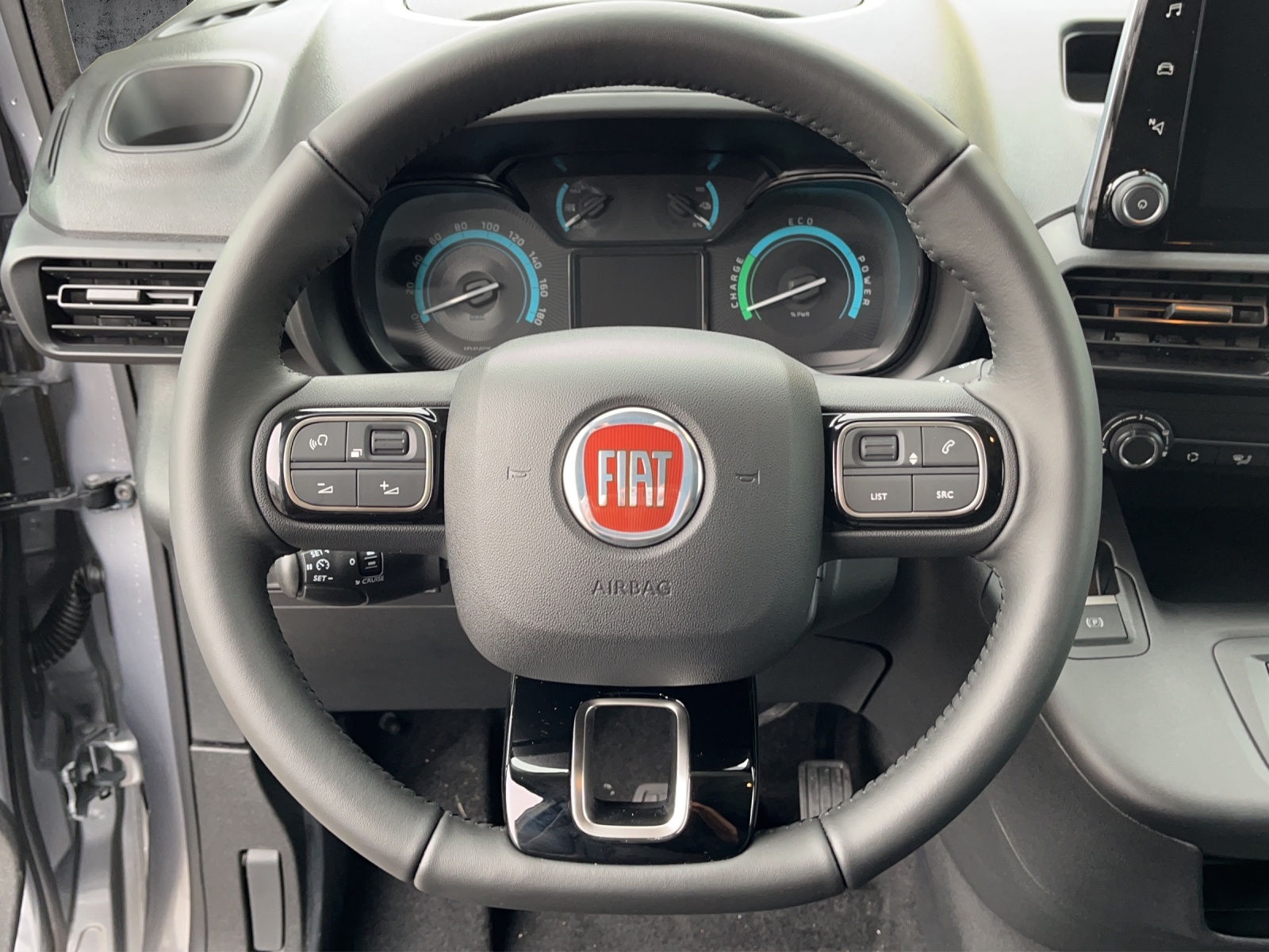 FIAT E-Doblo Kaw. L1 50 kWh Launch Edition 100% WIR-image-8