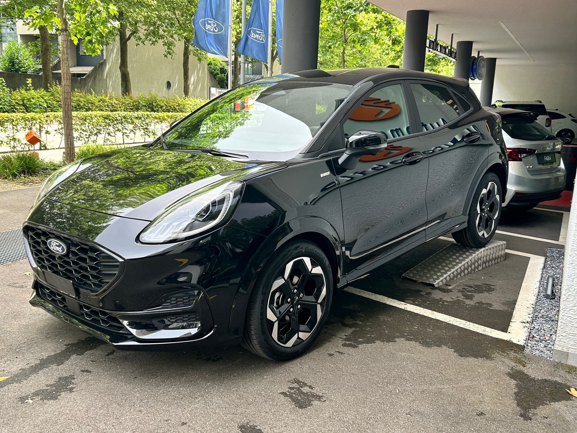 FORD Puma 1.0 MHEV ST-Line X Automat-image-4