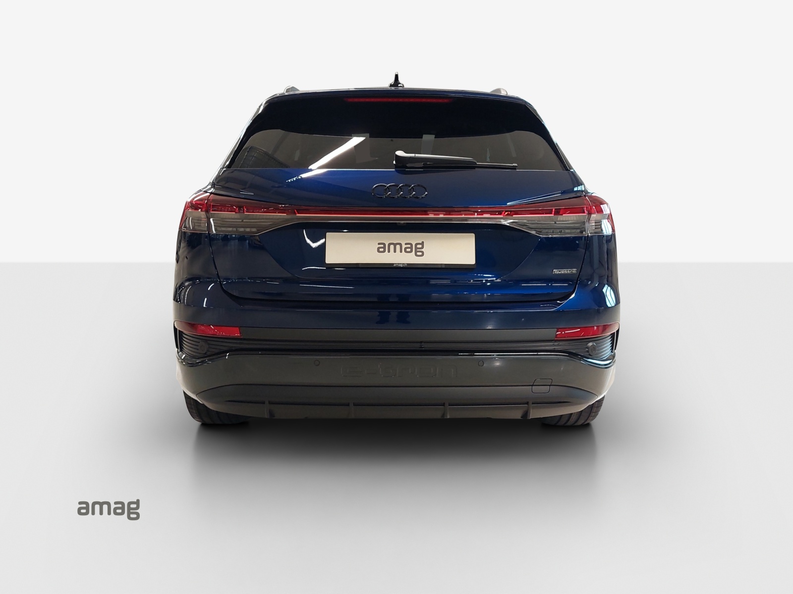 AUDI Q4 e-tron 55 quattro-image-4