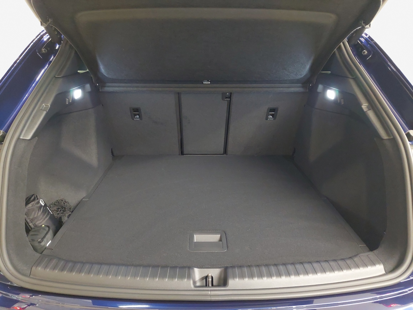 AUDI Q4 e-tron 55 quattro-image-13
