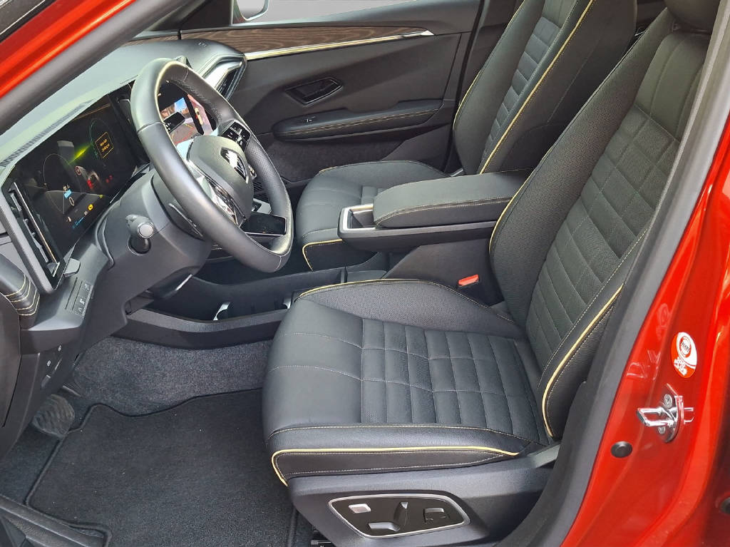 RENAULT Megane-image-3