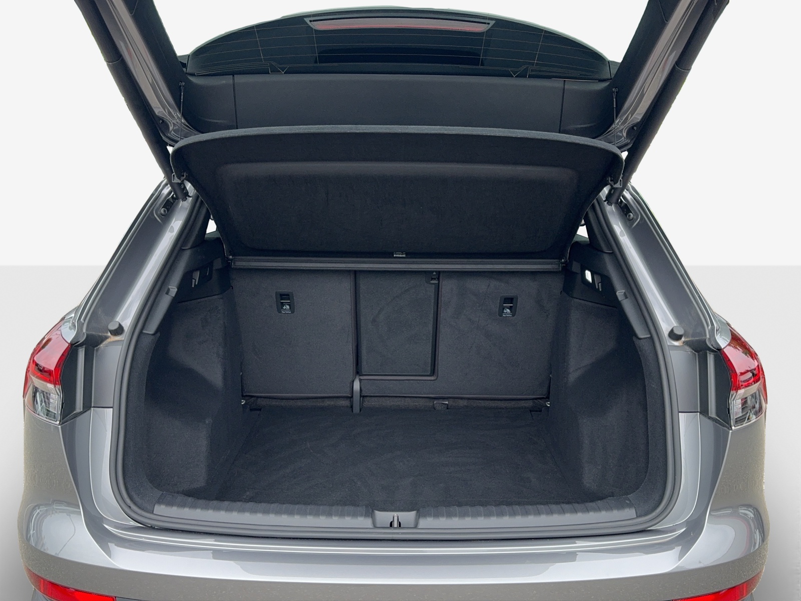 AUDI Q4 e-tron 45 quattro-image-10