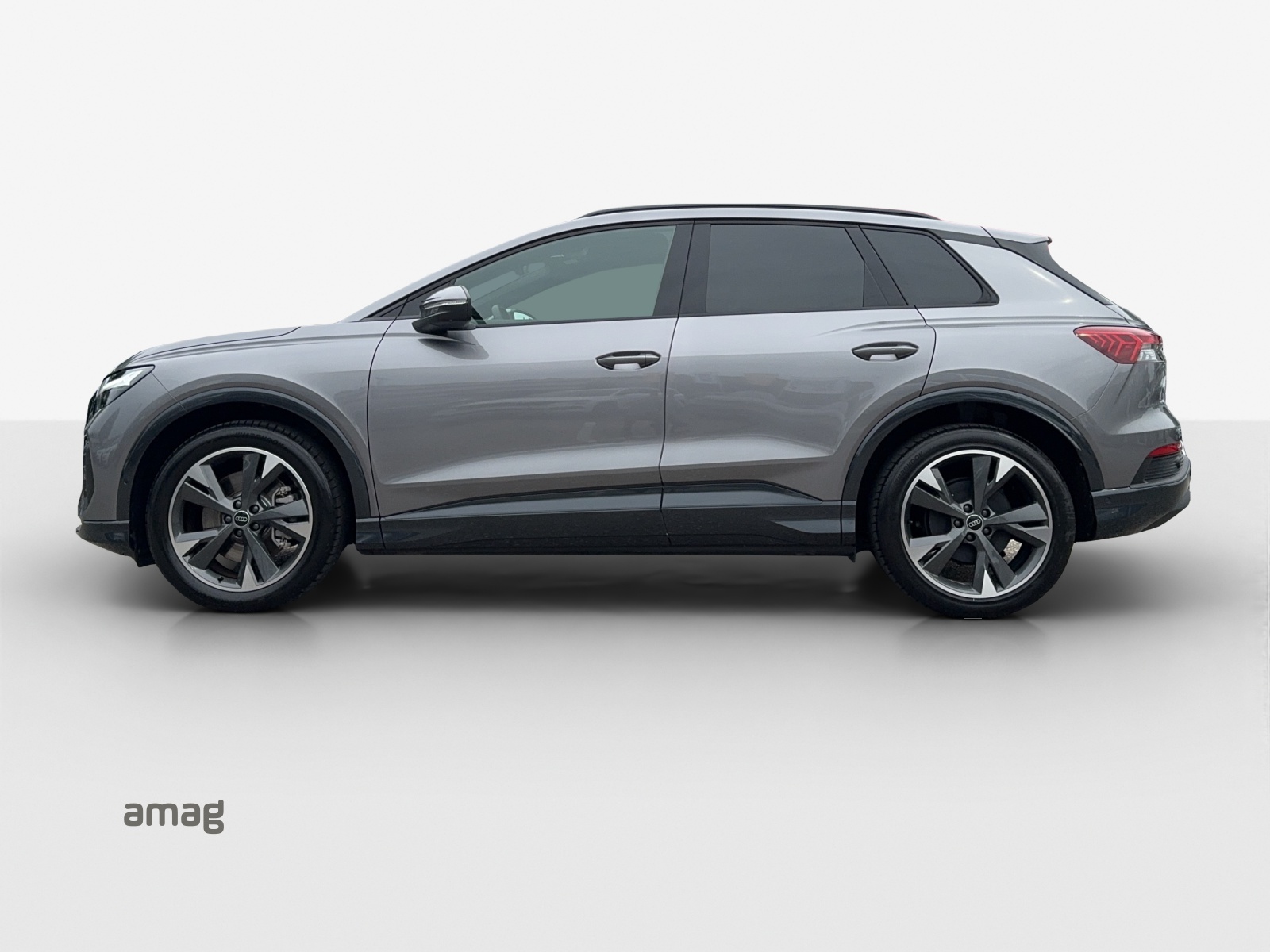 AUDI Q4 e-tron 45 quattro-image-1
