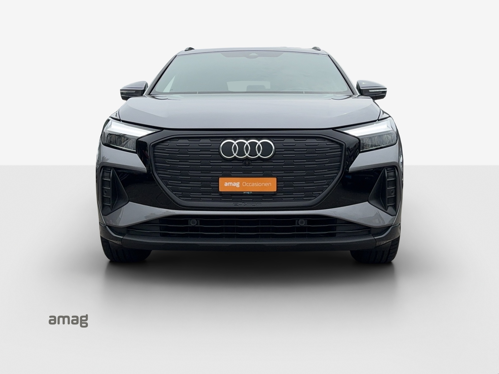 AUDI Q4 e-tron 45 quattro-image-5