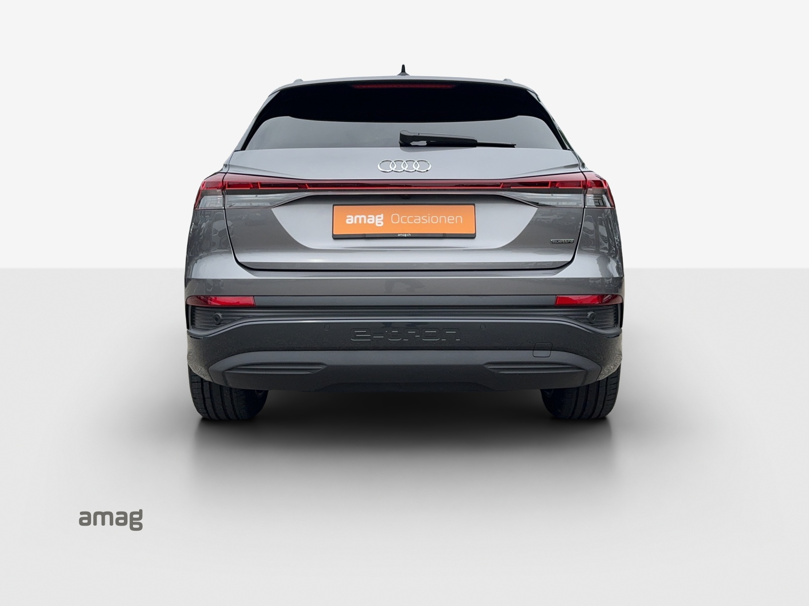 AUDI Q4 e-tron 45 quattro-image-6