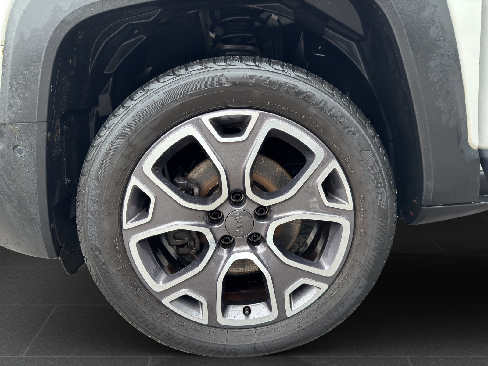 JEEP Renegade 1.4 Turbo Freedom AWD-image-14