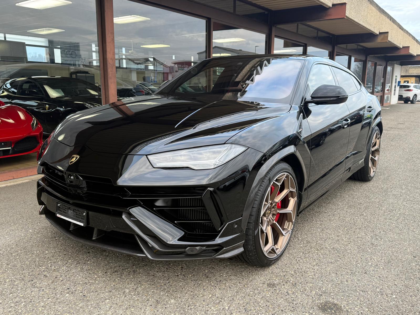 LAMBORGHINI Performante-image-1