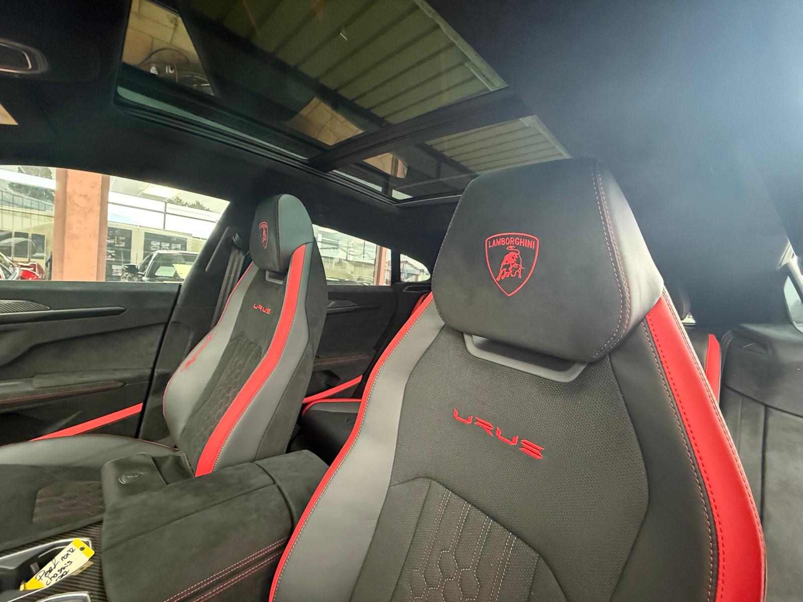 LAMBORGHINI Performante-image-13