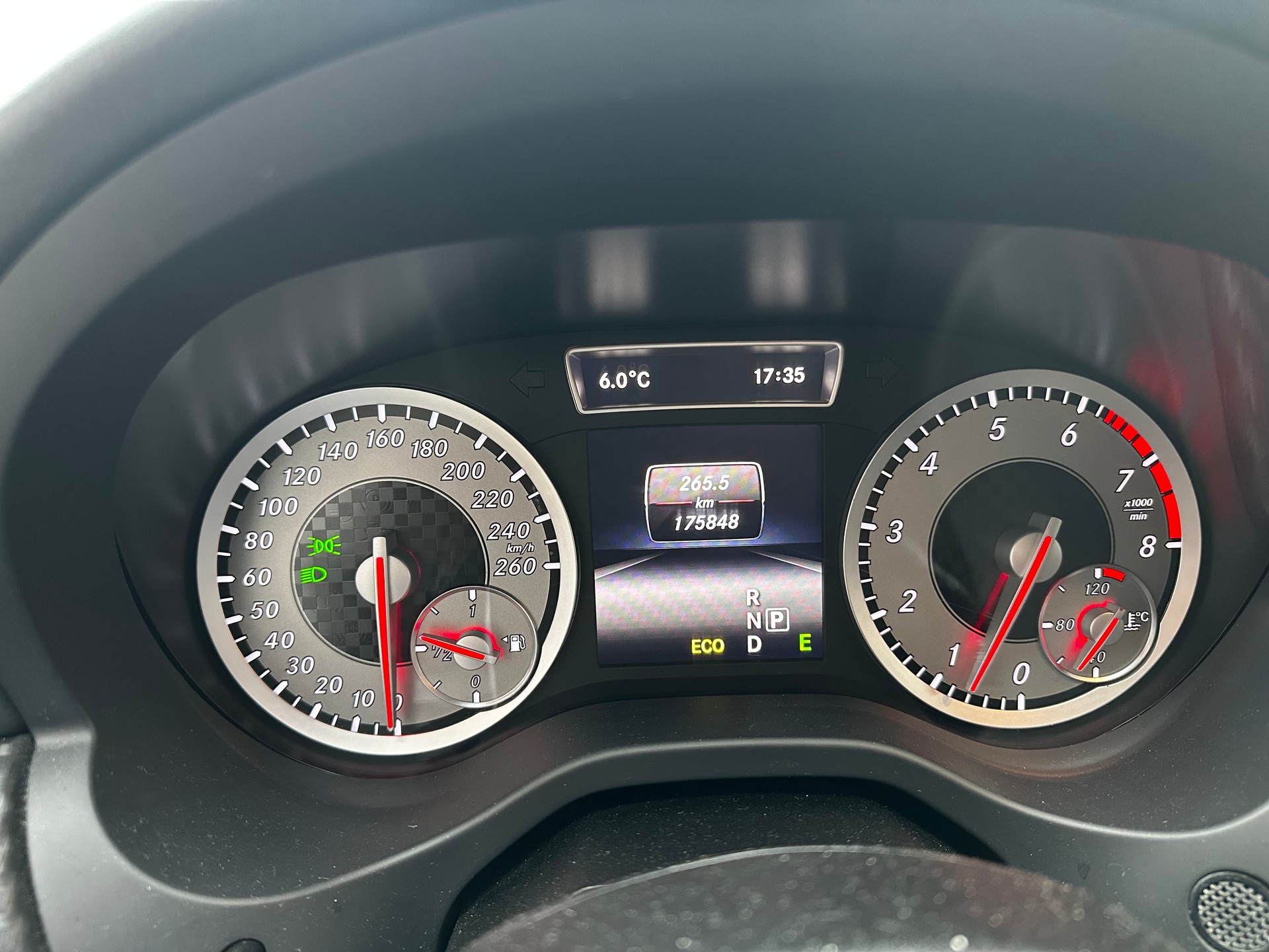 MERCEDES-BENZ A 200 AMG Line 7G-DCT-image-9