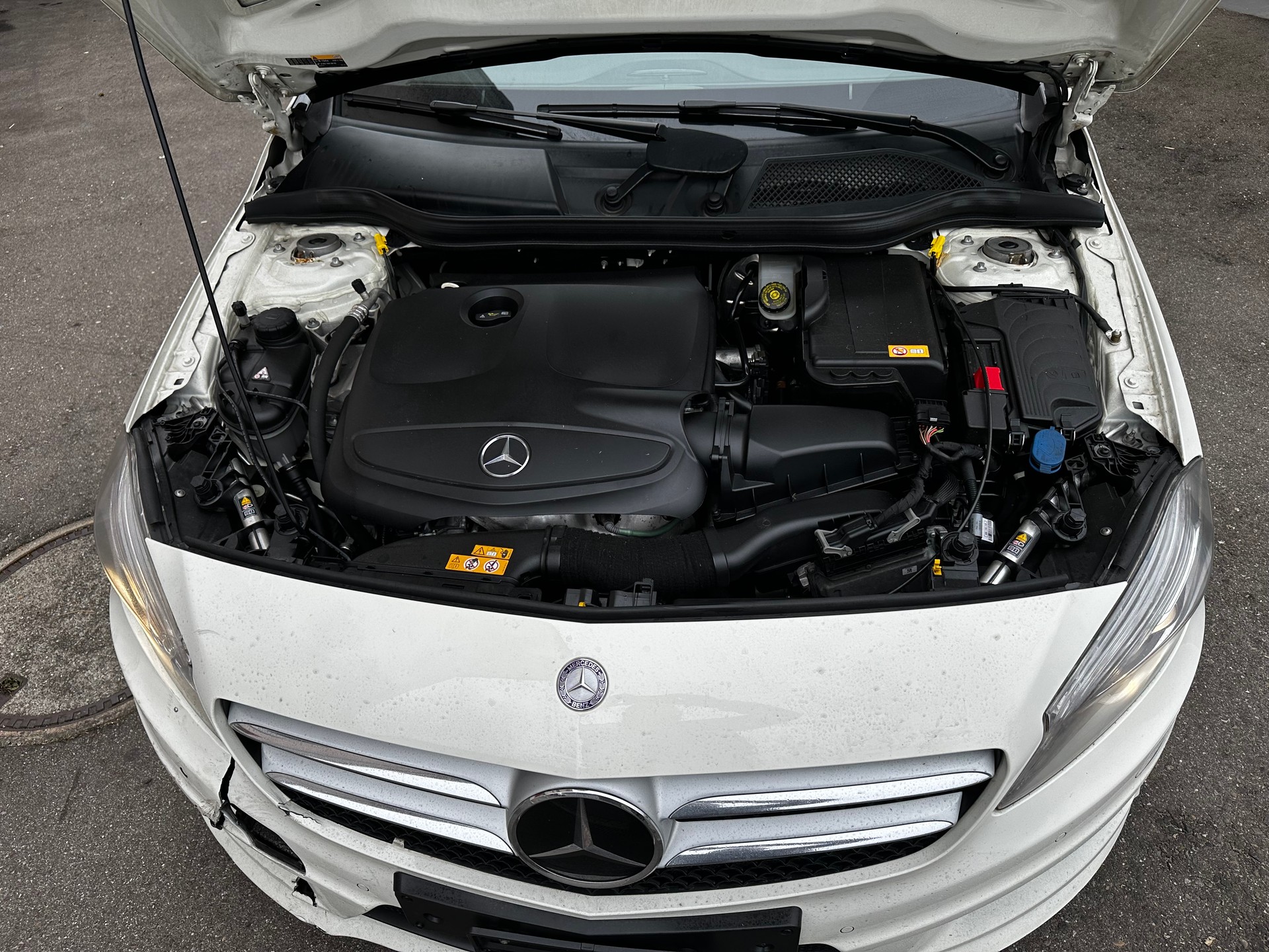 MERCEDES-BENZ A 200 AMG Line 7G-DCT-image-3