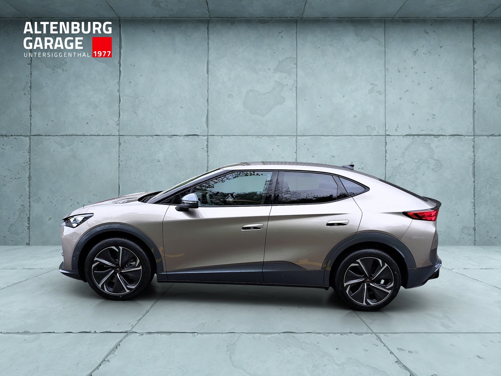 CUPRA Tavascan 77 kWh Edge 4D-image-1