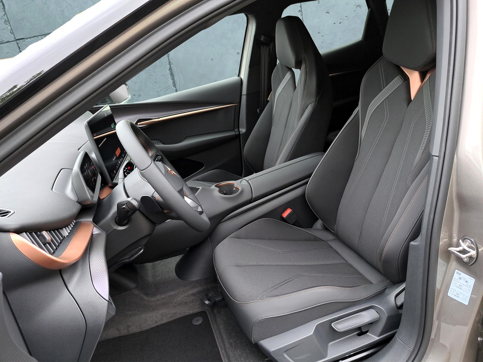 CUPRA Tavascan 77 kWh Edge 4D-image-9