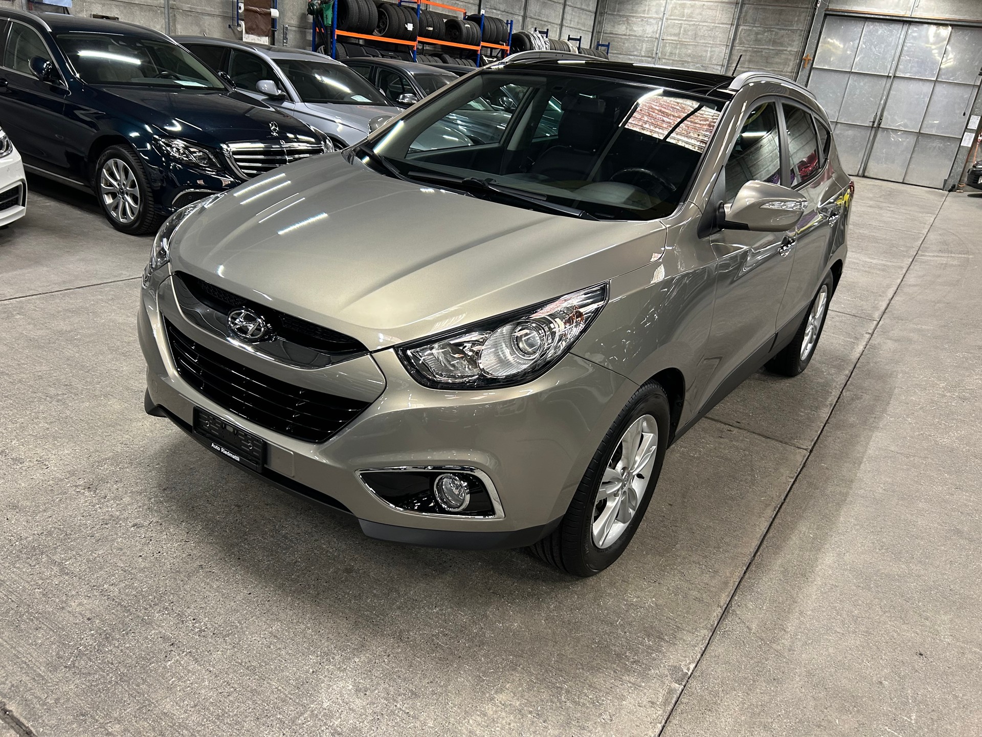 HYUNDAI iX 35 2.0 CRDi Style 4WD Automatic-image-9
