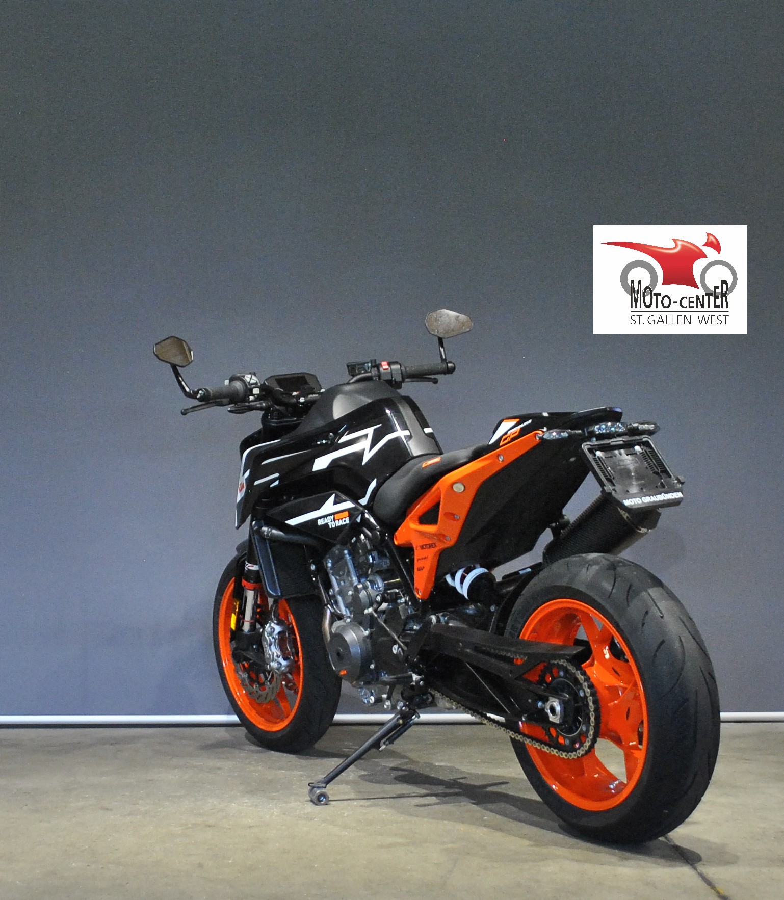 KTM 890 Duke GP-showroom-element-3