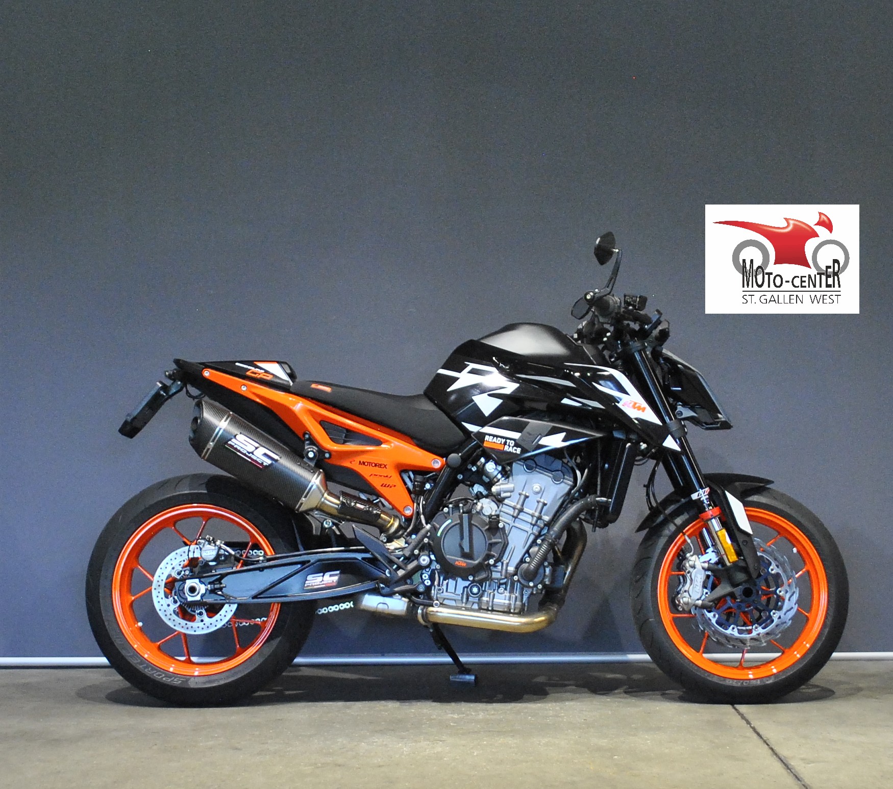 KTM 890 Duke GP-showroom-element-1