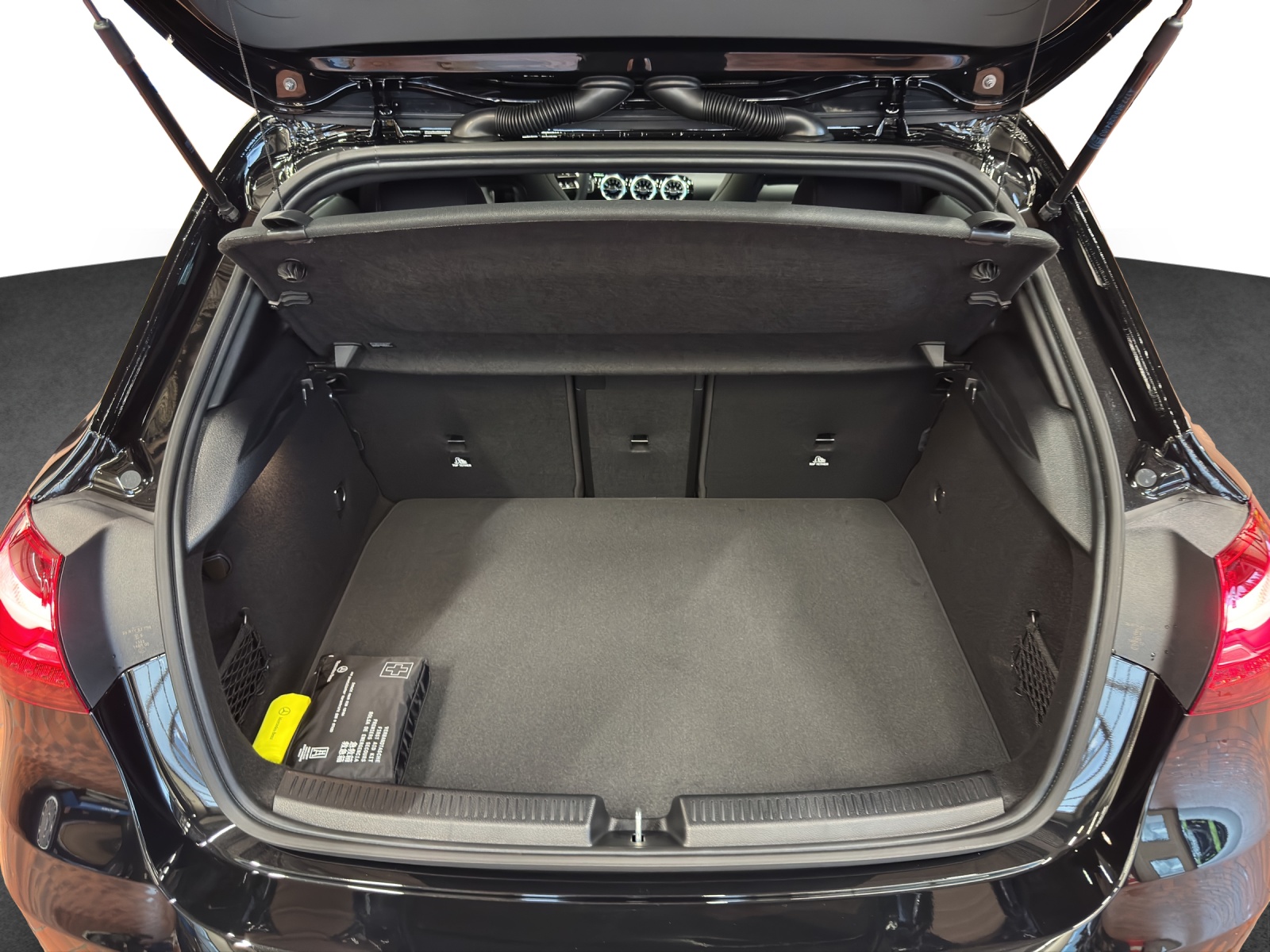 MERCEDES-BENZ A 220 4Matic 8G-DCT-image-19