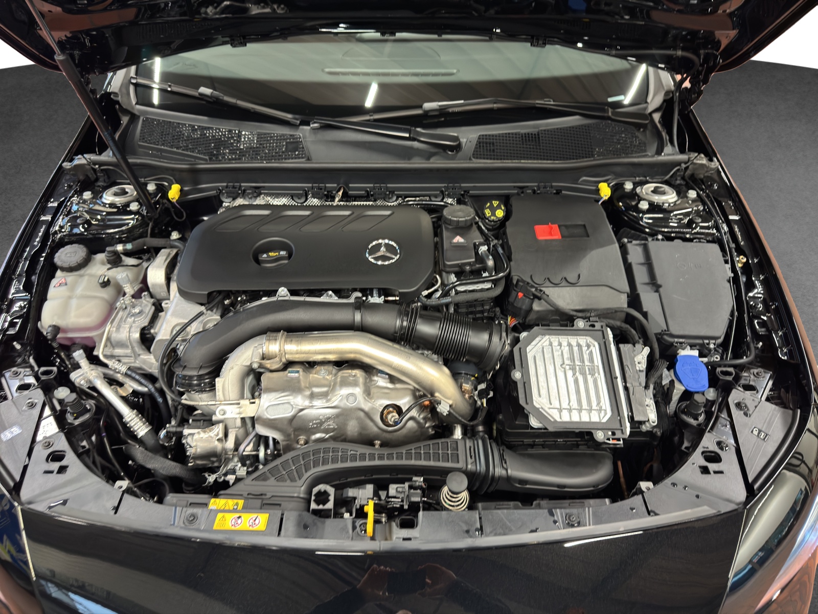 MERCEDES-BENZ A 220 4Matic 8G-DCT-image-20