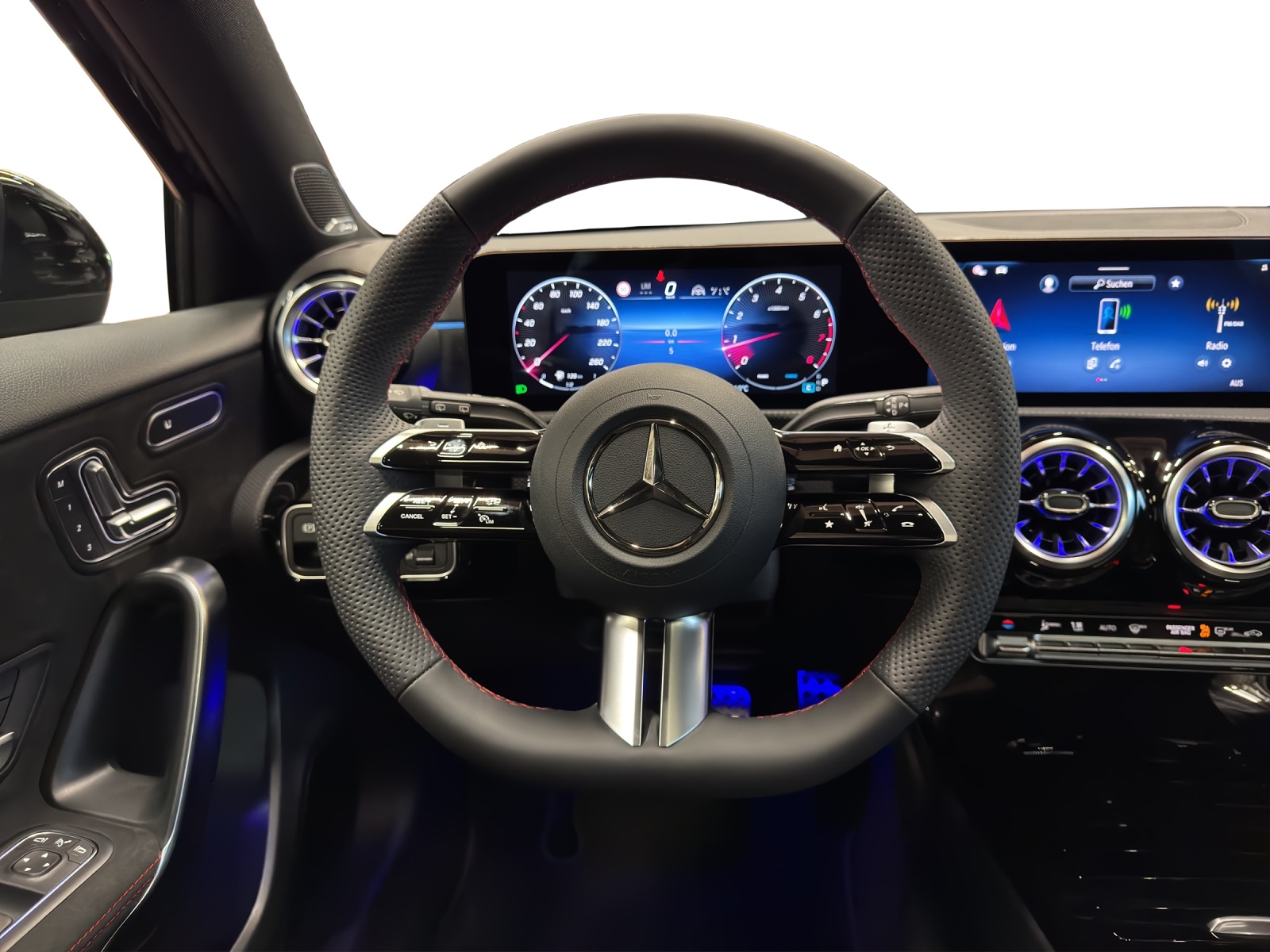 MERCEDES-BENZ A 220 4Matic 8G-DCT-image-10