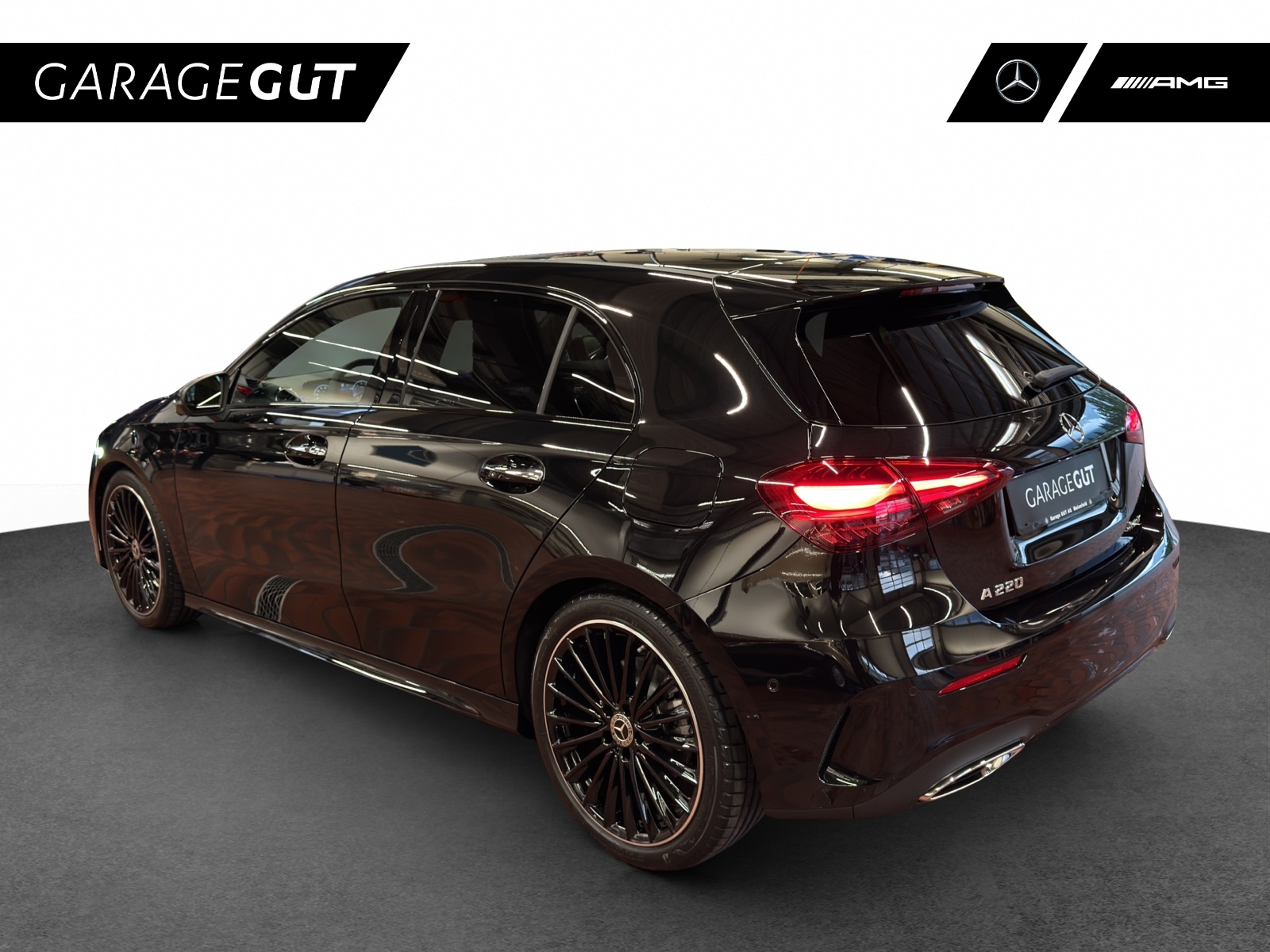 MERCEDES-BENZ A 220 4Matic 8G-DCT-showroom-element-2