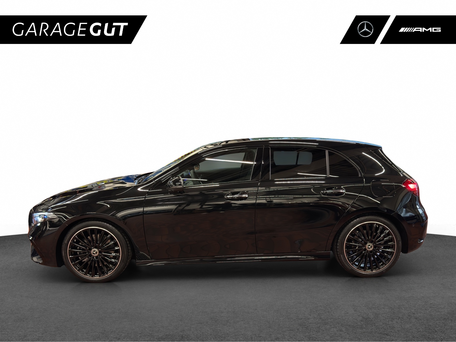 MERCEDES-BENZ A 220 4Matic 8G-DCT-showroom-element-1