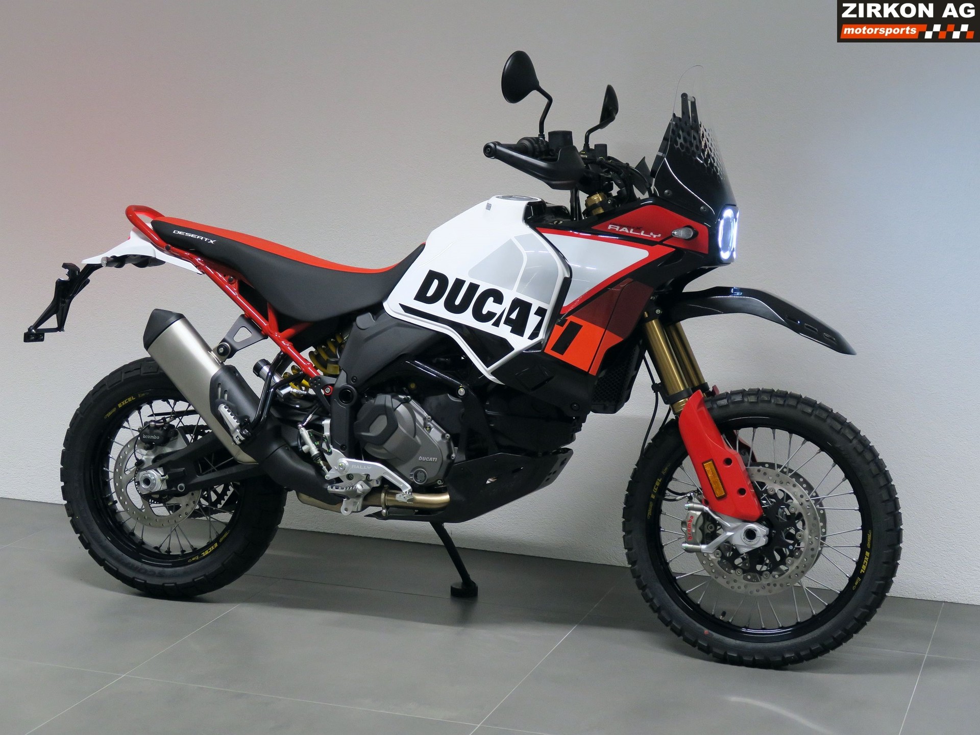 DUCATI Desert X Rally-showroom-element-1