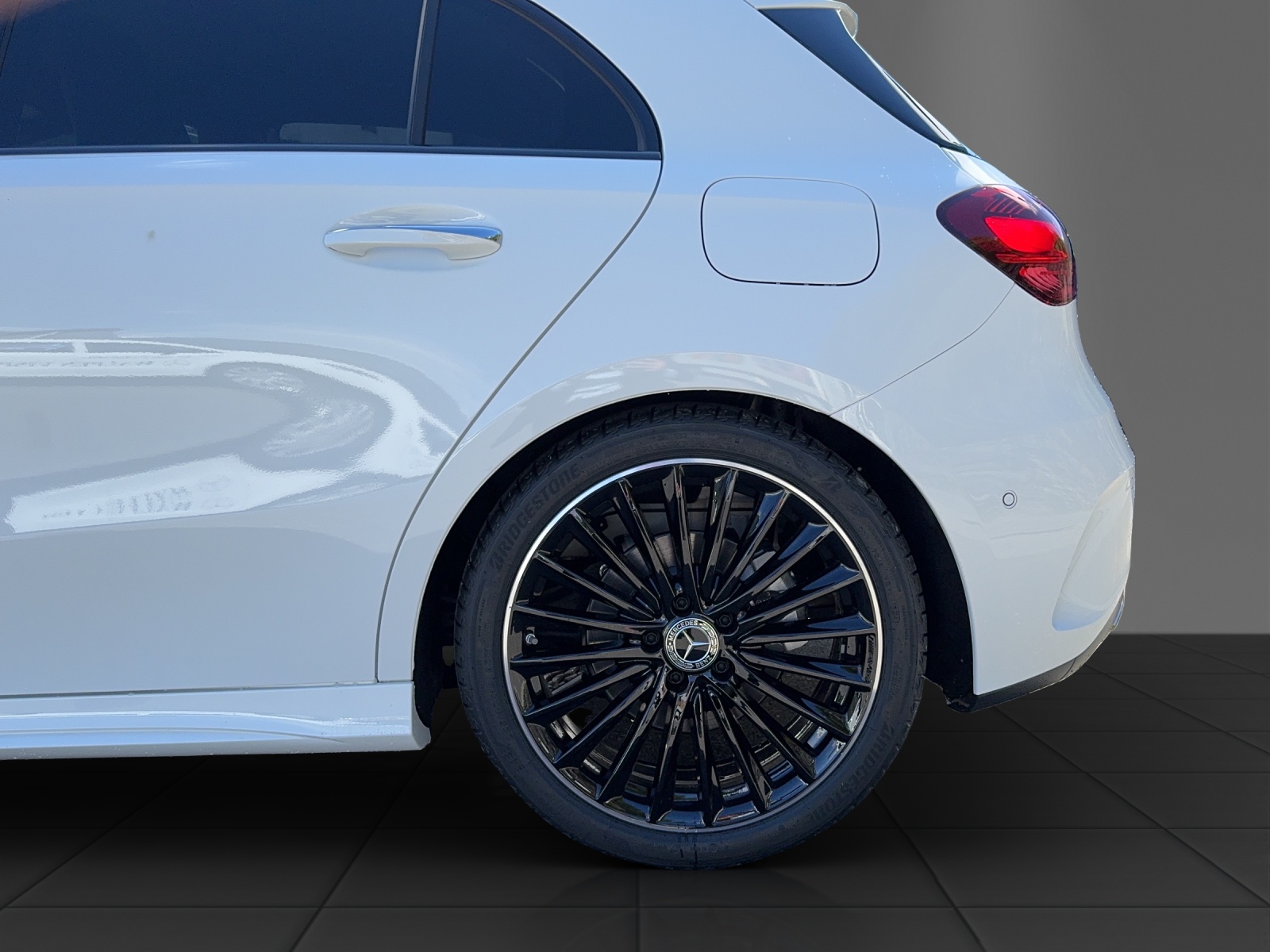 MERCEDES-BENZ A 250 4Matic 8G-DCT-image-19
