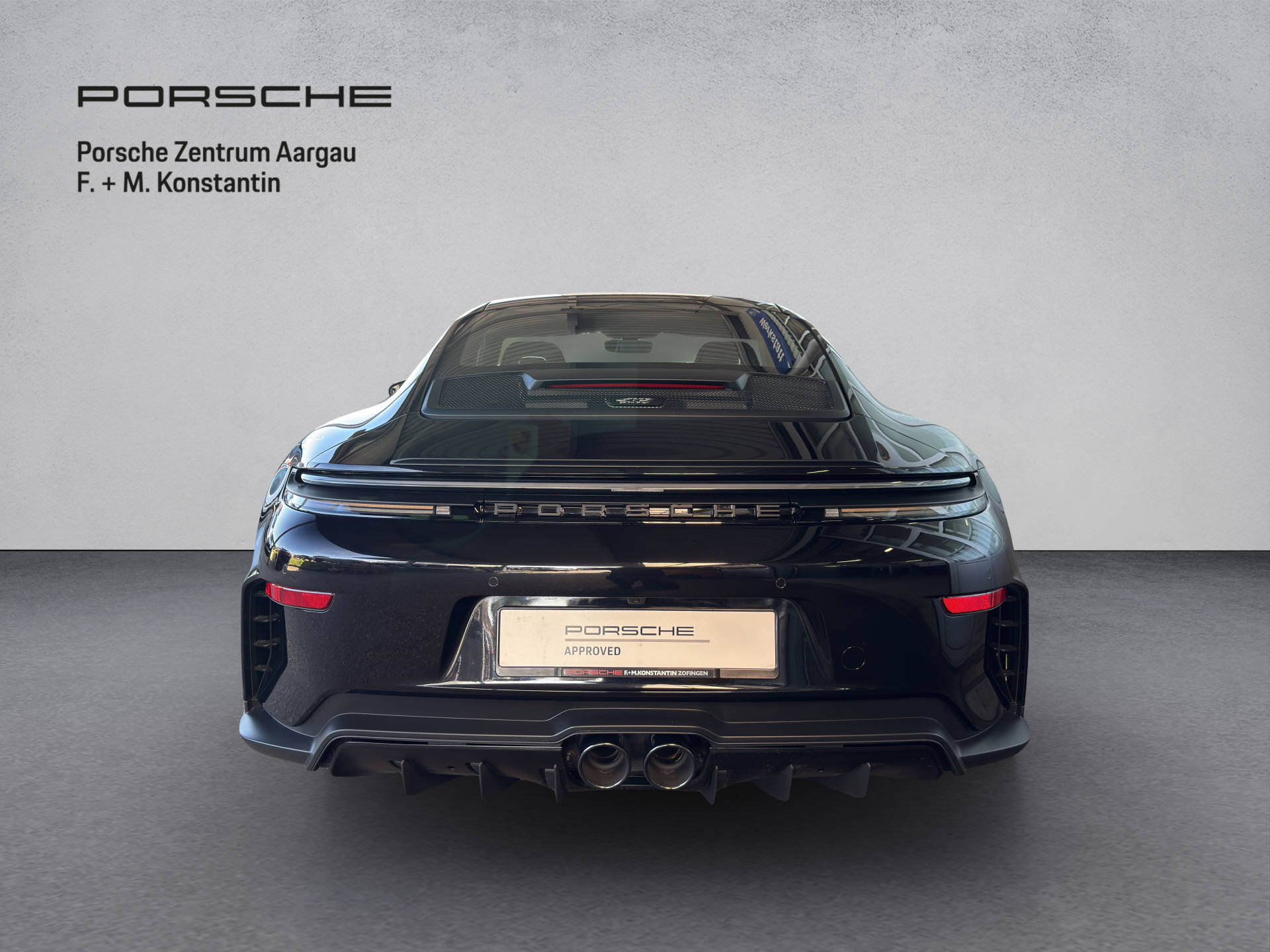 PORSCHE 911 GT3 mit Touring-Paket-image-4
