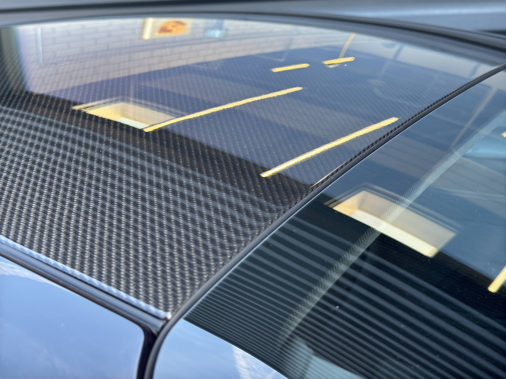PORSCHE 911 GT3 mit Touring-Paket-image-12