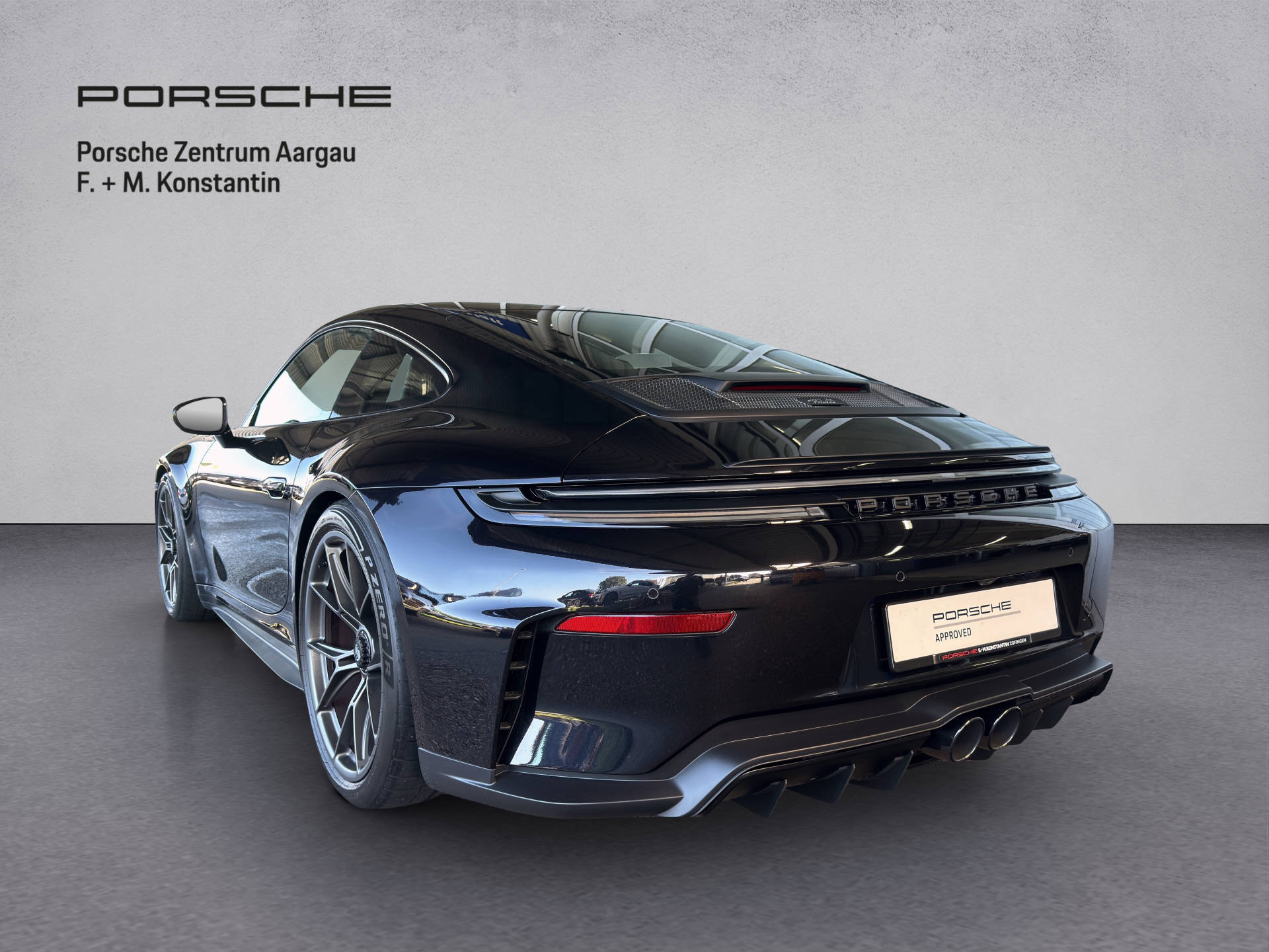 PORSCHE 911 GT3 mit Touring-Paket-image-3