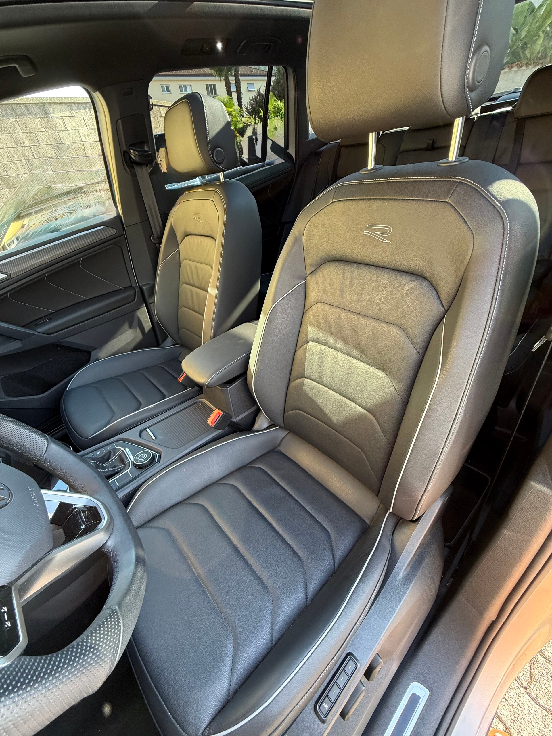 VW Tiguan 2.0TSI R-Line 4Motion DSG-image-4