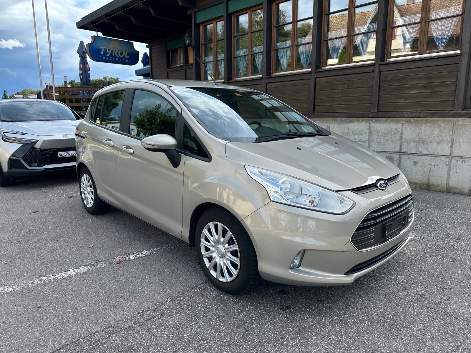 Car photo