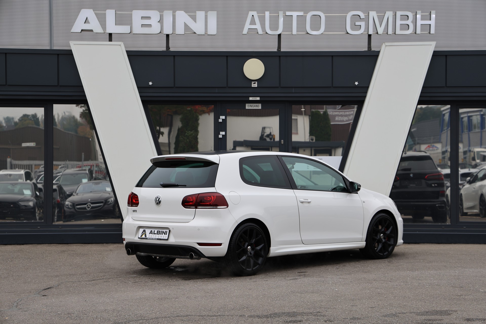 VW Golf 2.0 TSI GTI Edition 35 DSG-image-3