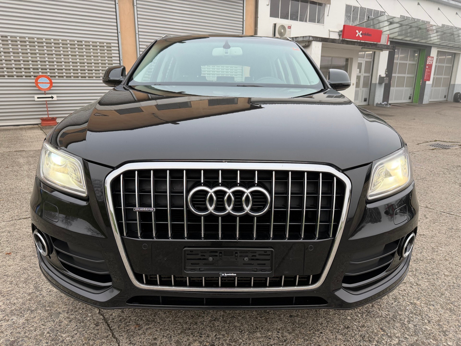 AUDI Q5 2.0 TFSI quattro tiptronic-image-6
