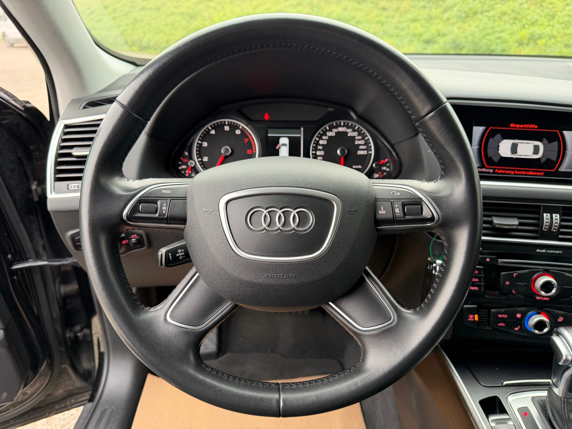 AUDI Q5 2.0 TFSI quattro tiptronic-image-9