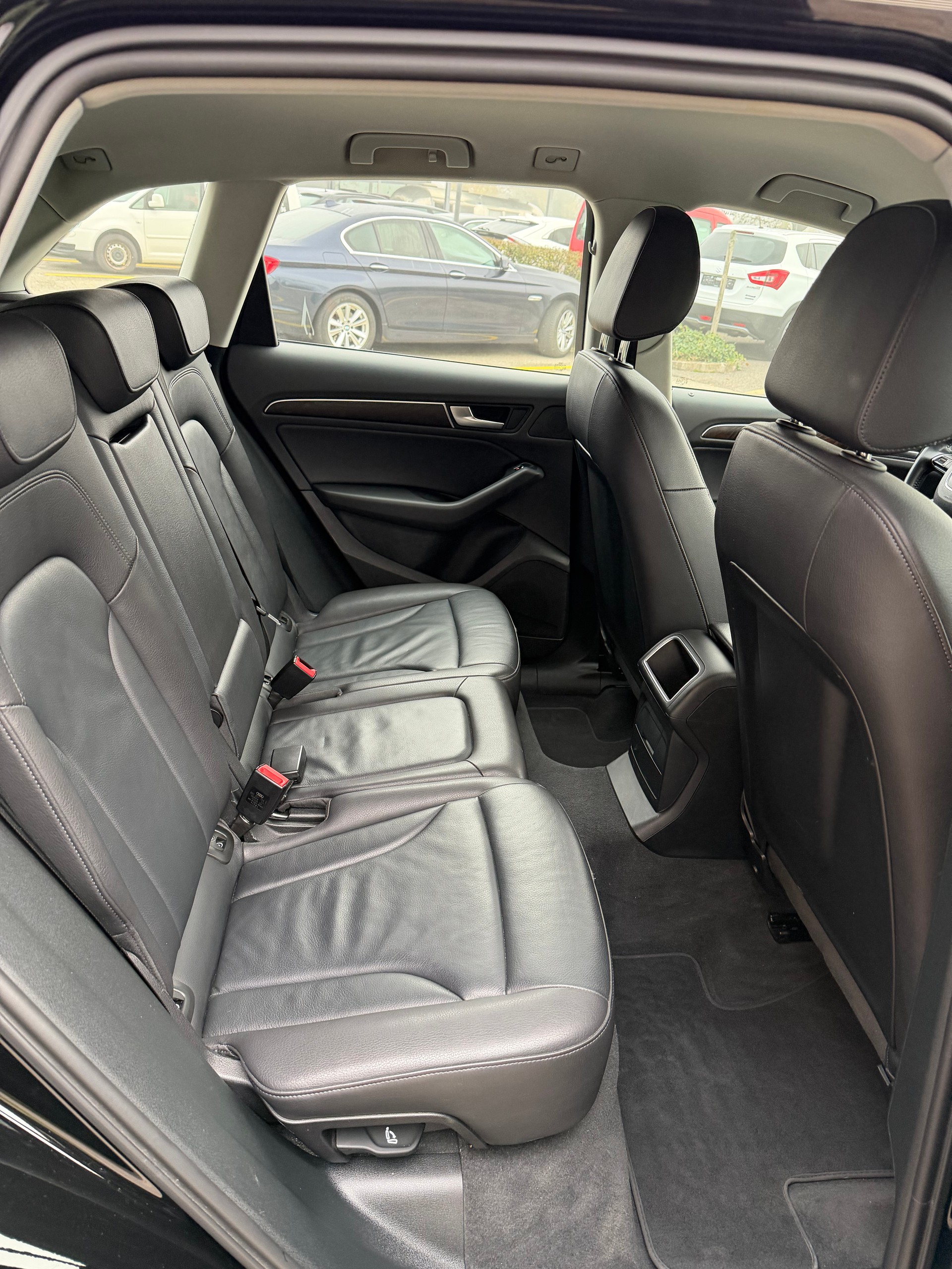 AUDI Q5 2.0 TFSI quattro tiptronic-image-12