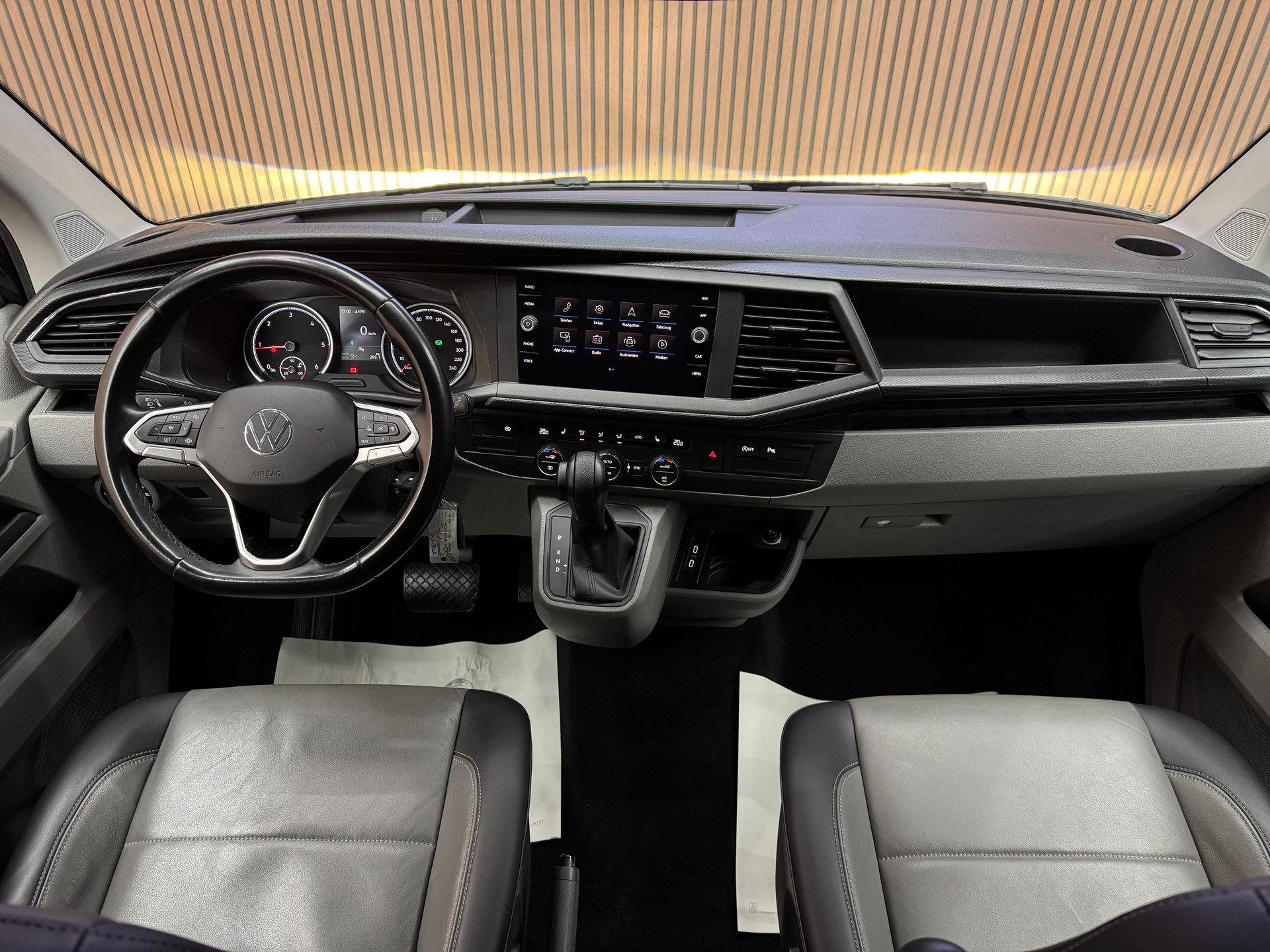 VW T6.1 Caravelle 3000 2.0 TDI 150 Comfortline DSG *ab CHF 299.-/ Monat*-image-13