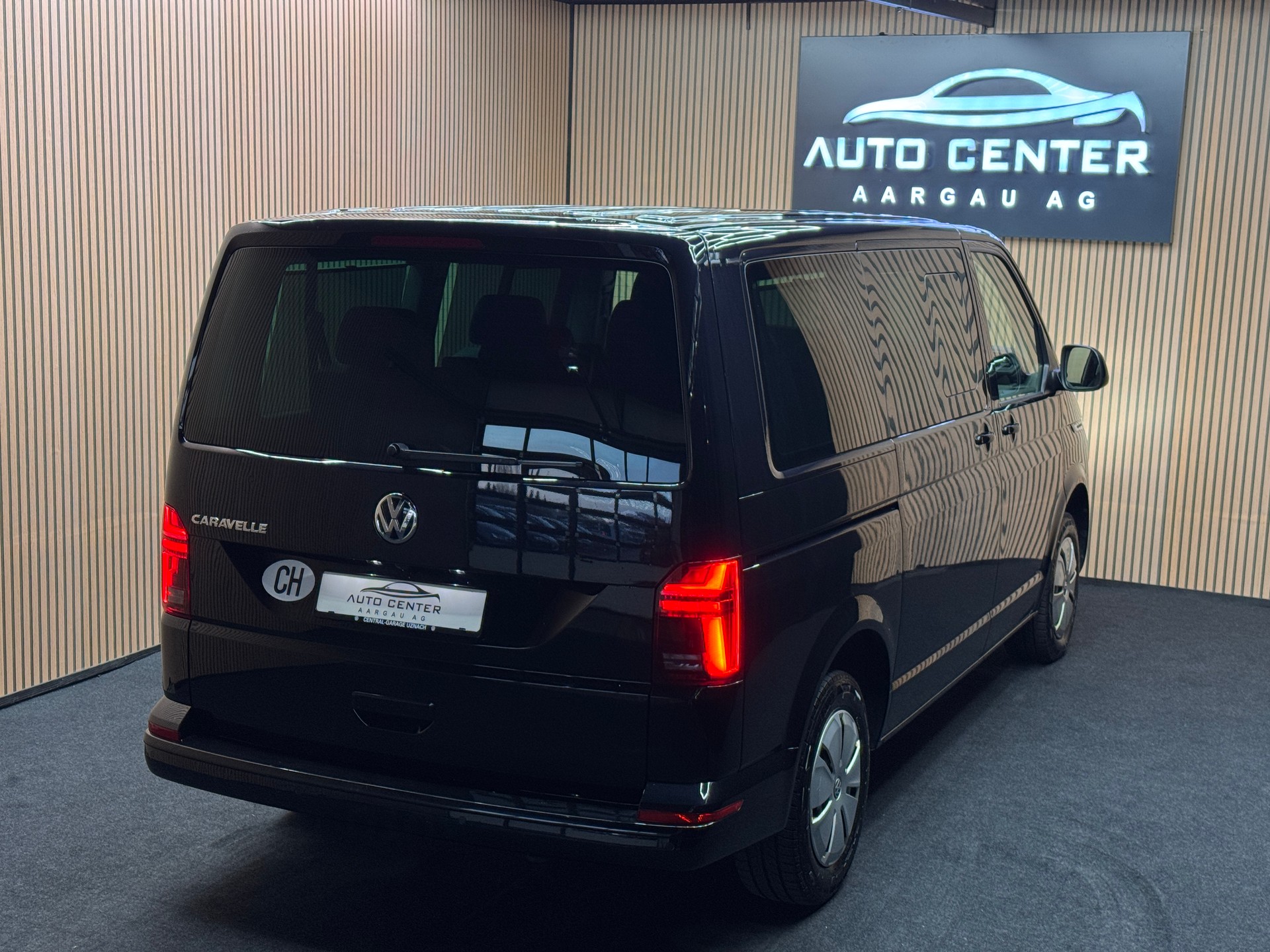 VW T6.1 Caravelle 3000 2.0 TDI 150 Comfortline DSG *ab CHF 299.-/ Monat*-image-4