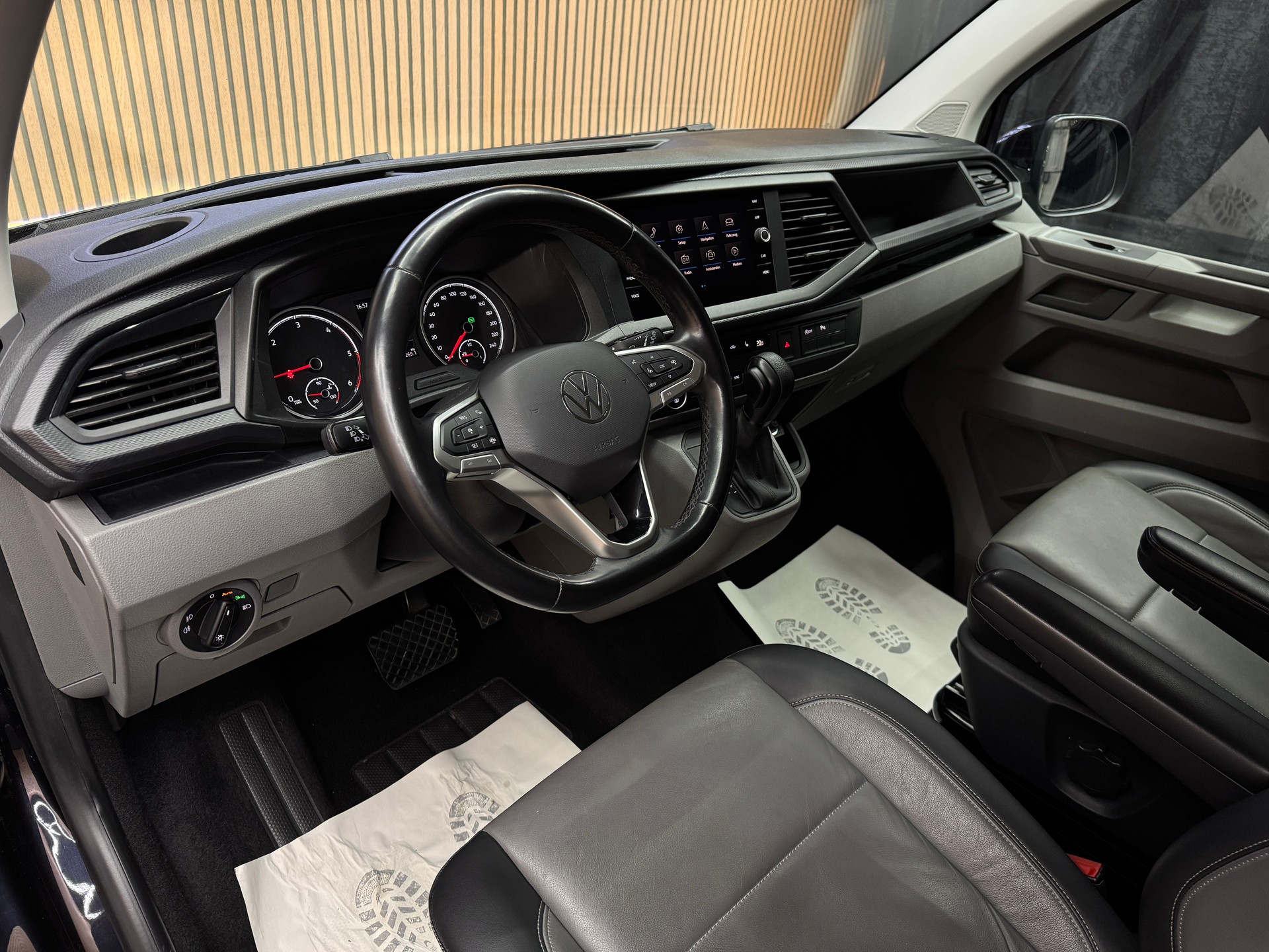 VW T6.1 Caravelle 3000 2.0 TDI 150 Comfortline DSG *ab CHF 299.-/ Monat*-image-8